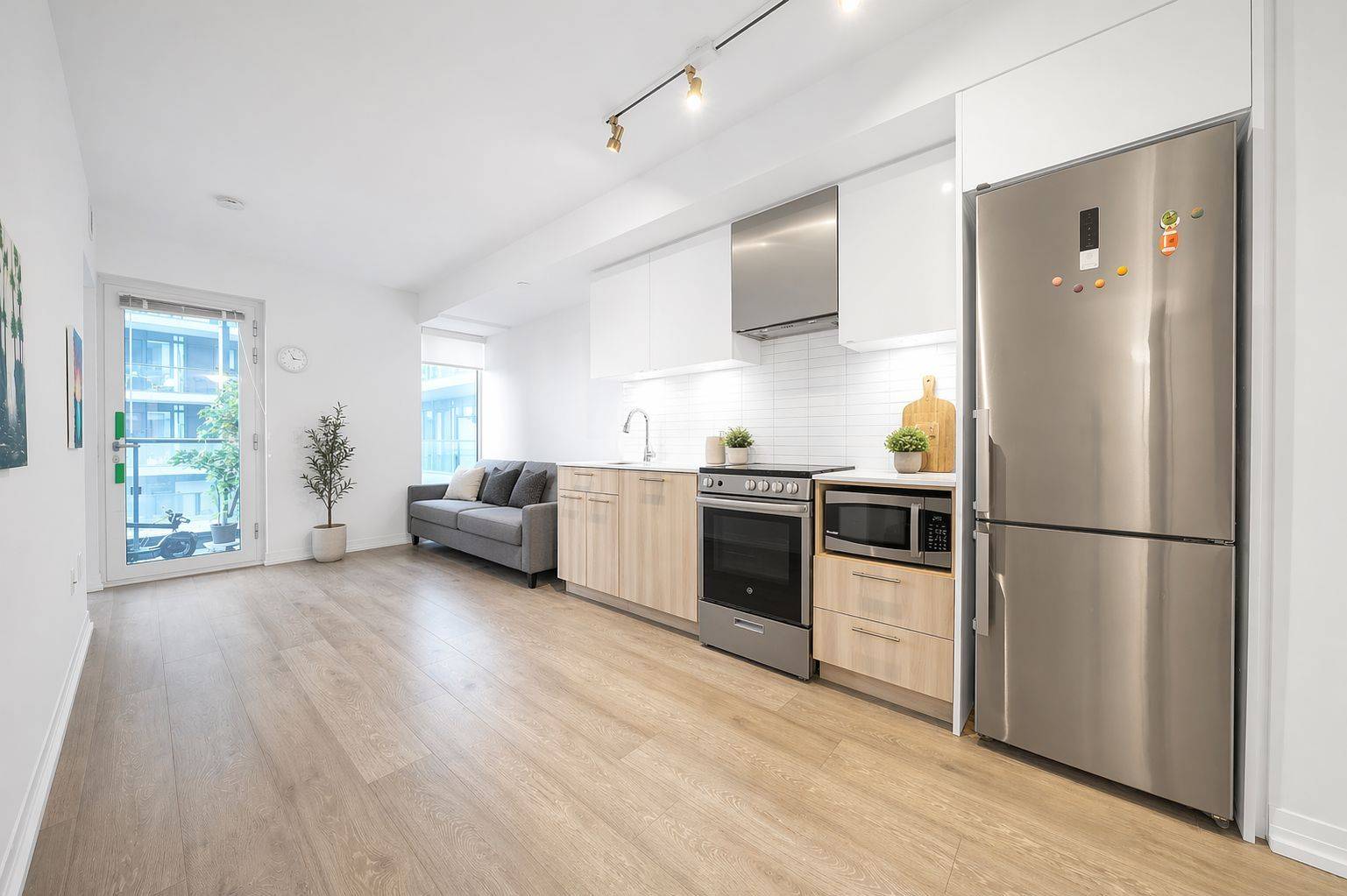 251 Jarvis ST #631, Toronto C08, ON M5B 0C3
