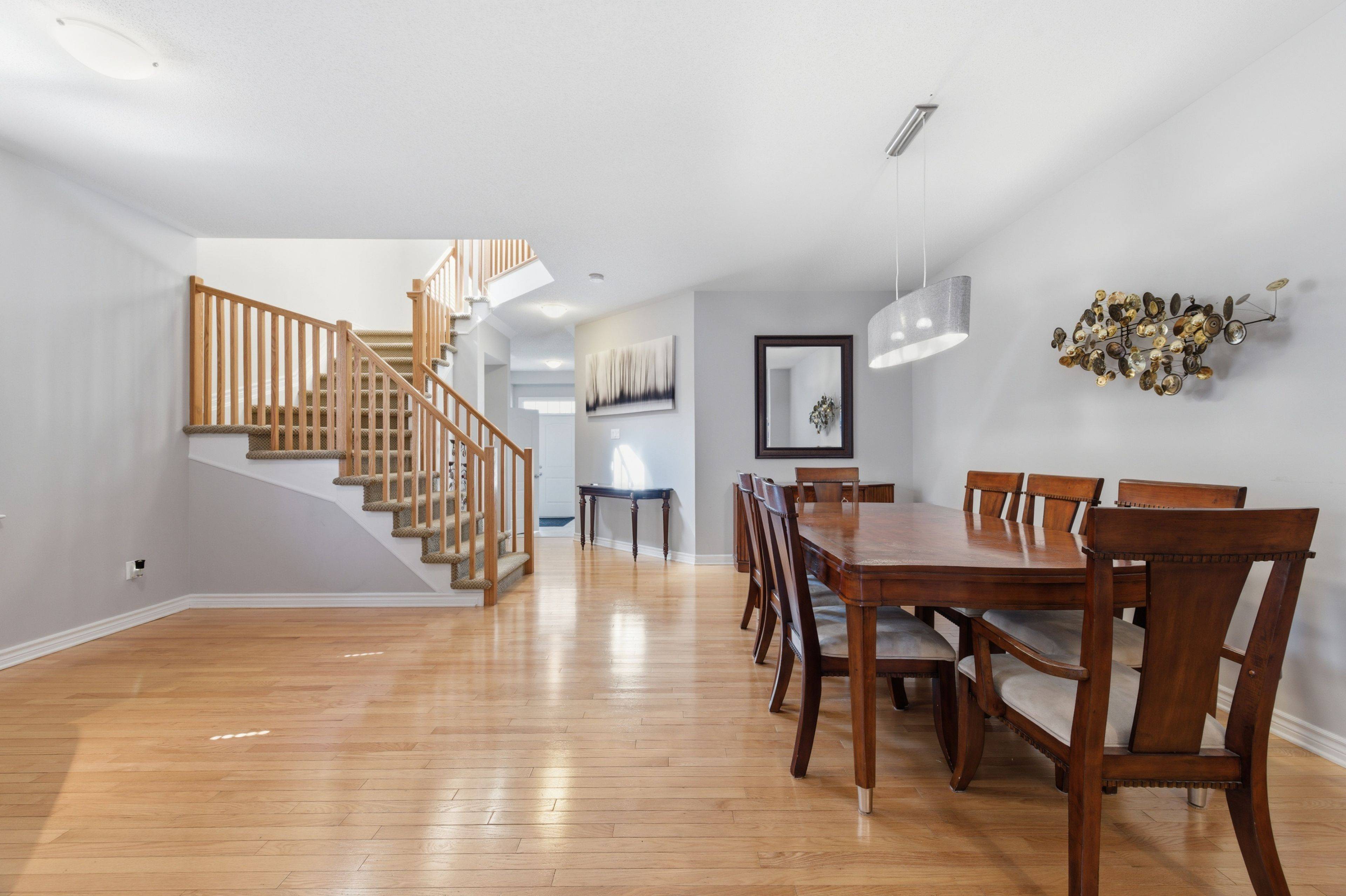 417 STALWART CRES, Blossom Park - Airport And Area, ON K1T 0H2