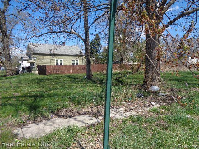 11808 SAINT LOUIS ST, Hamtramck, MI 48212