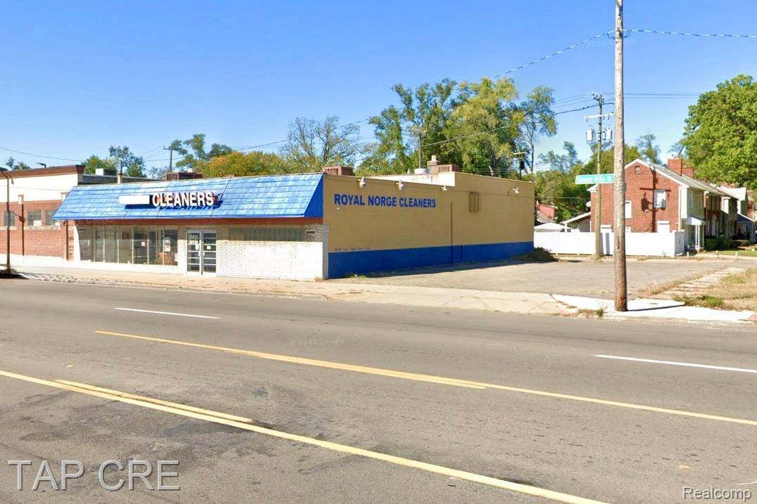 10810 W 7 Mile RD, Detroit, MI 48221