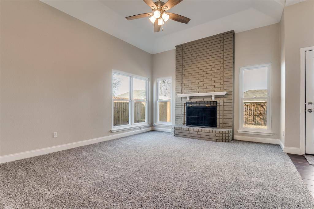 670 Honeysuckle Lane, Cedar Hill, TX 75104