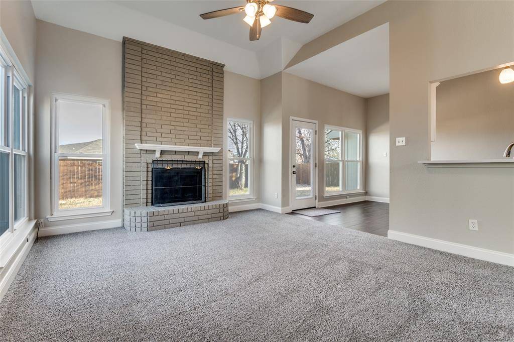 670 Honeysuckle Lane, Cedar Hill, TX 75104