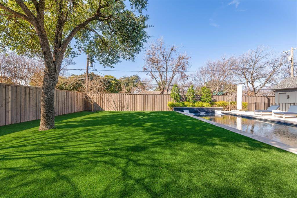 10915 Snow White Drive, Dallas, TX 75229