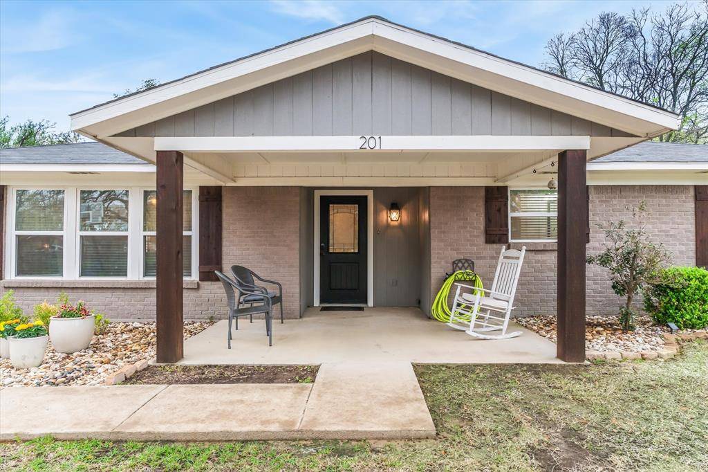 201 N Lamar Street, Edgewood, TX 75117