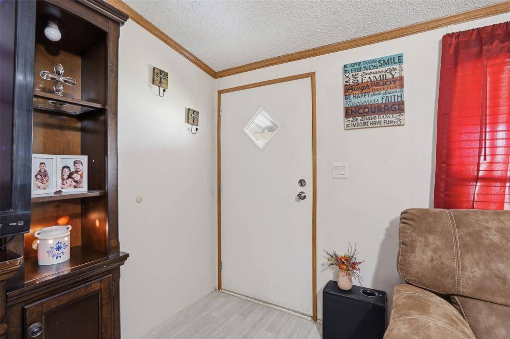 435 Gene Lee Road, Mineral Wells, TX 76067