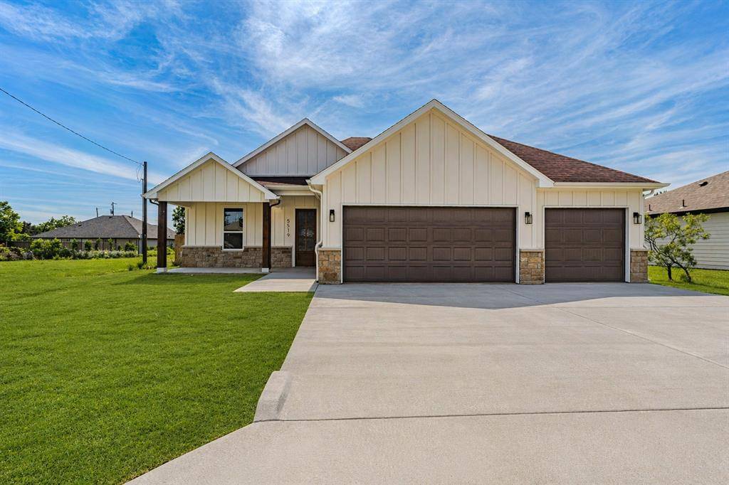 5519 Belaire Circle, Granbury, TX 76048