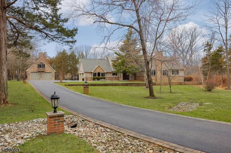 19 Partridge Rd, Readington Twp., NJ 08822