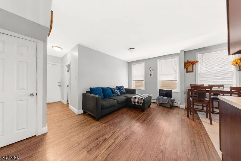 237 Halsted St, East Orange City, NJ 07018