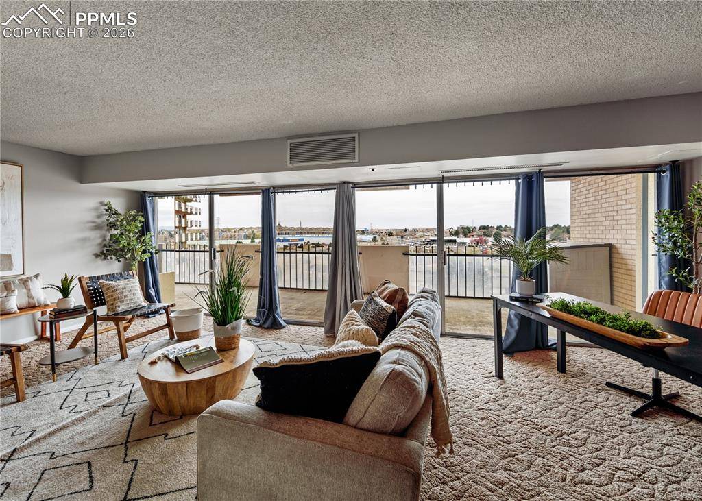 411 Lakewood CIR #C904, Colorado Springs, CO 80910