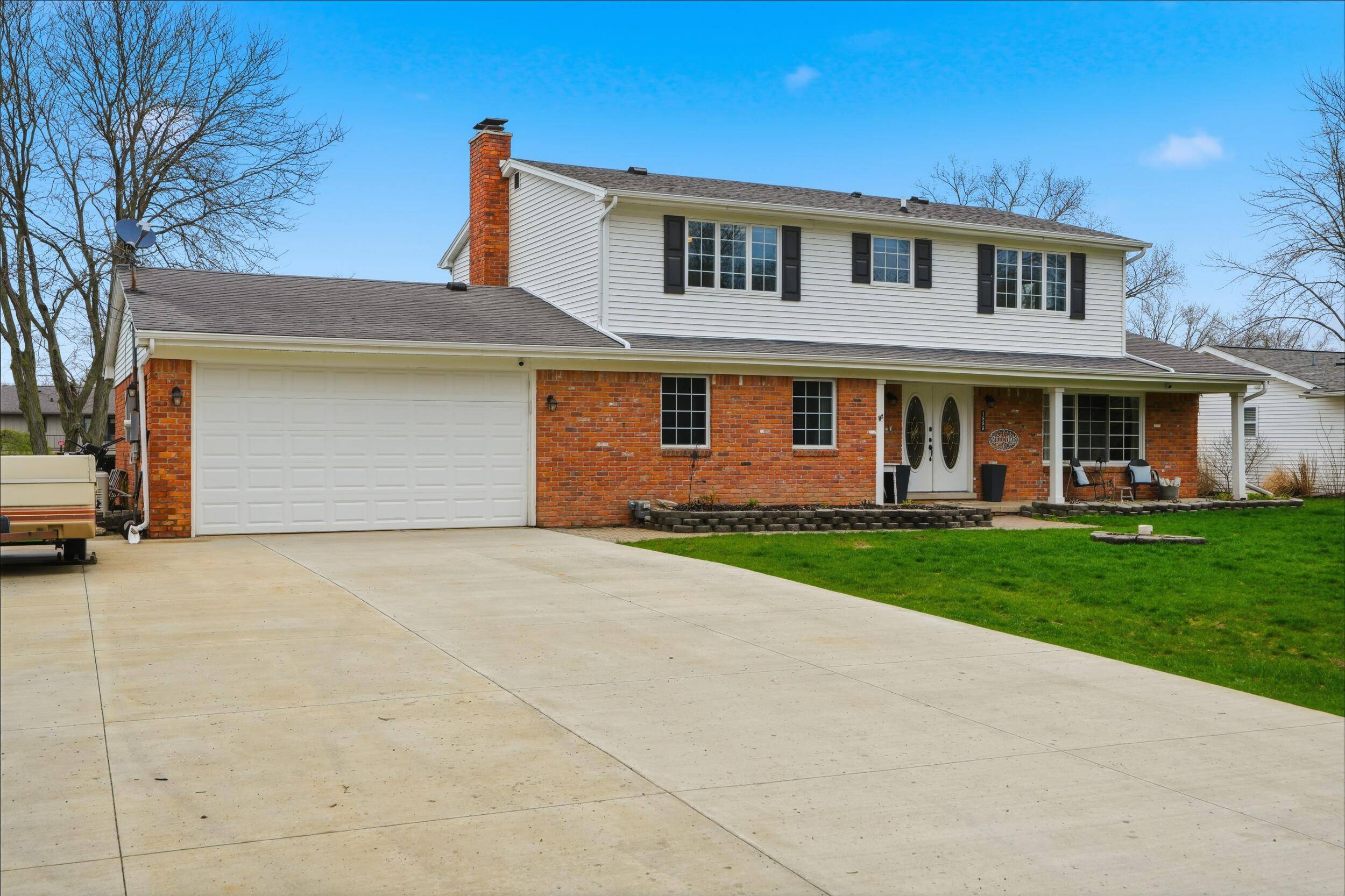 1888 Squaw Lagoon DR, Oxford Twp, MI 48371