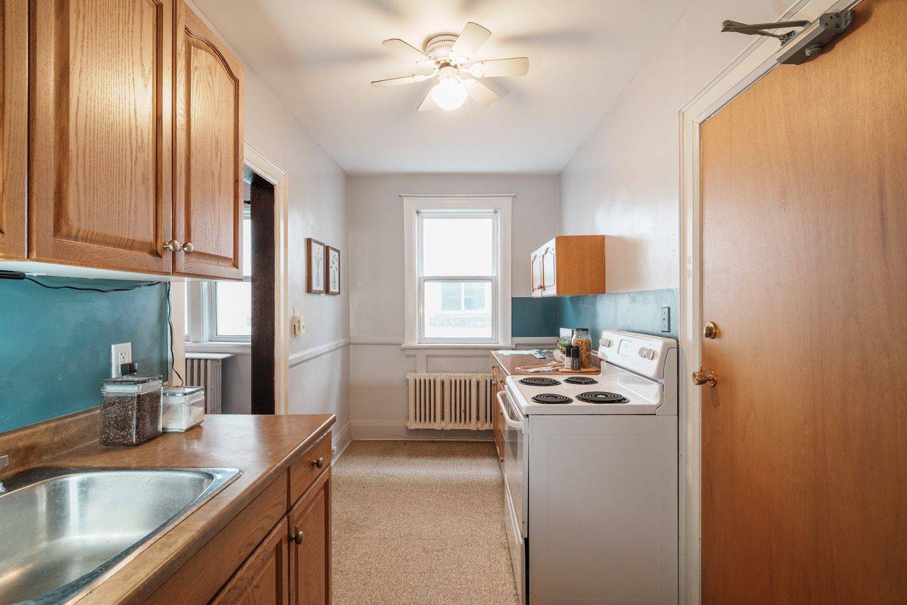1-3 Bonfield AVE, Toronto E02, ON M4E 1B9