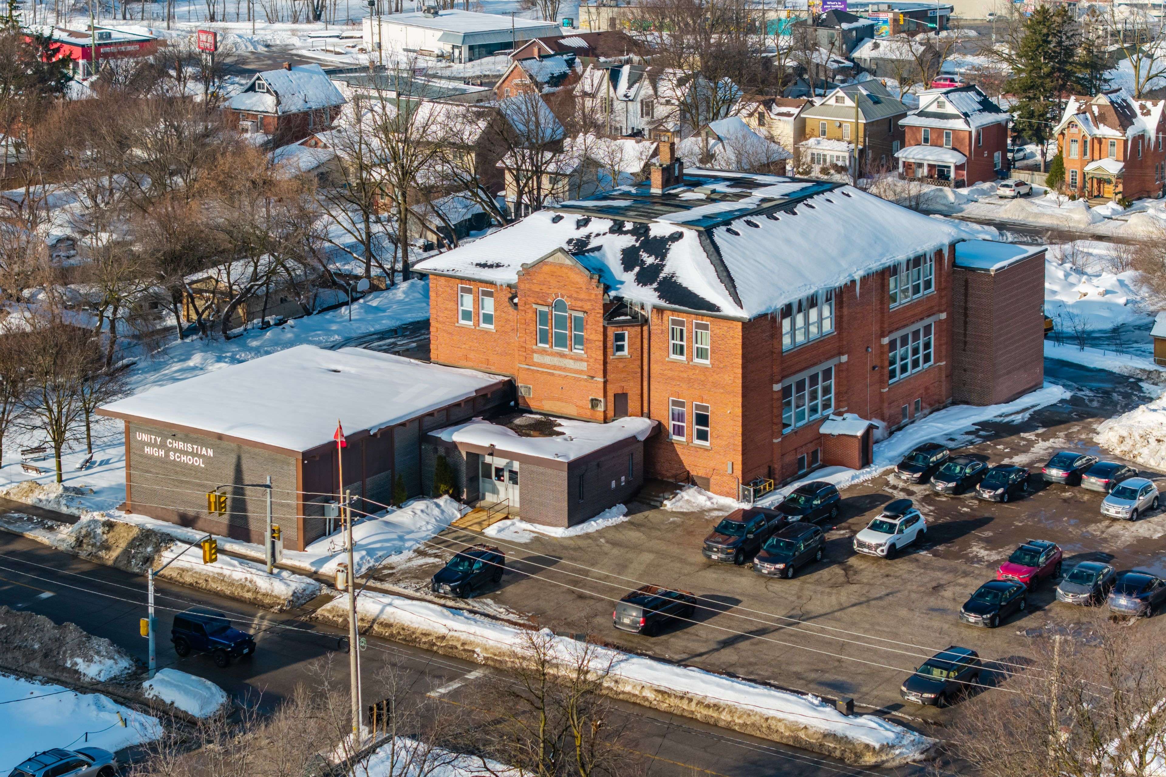 25 Burton AVE, Barrie, ON L4N 2R3