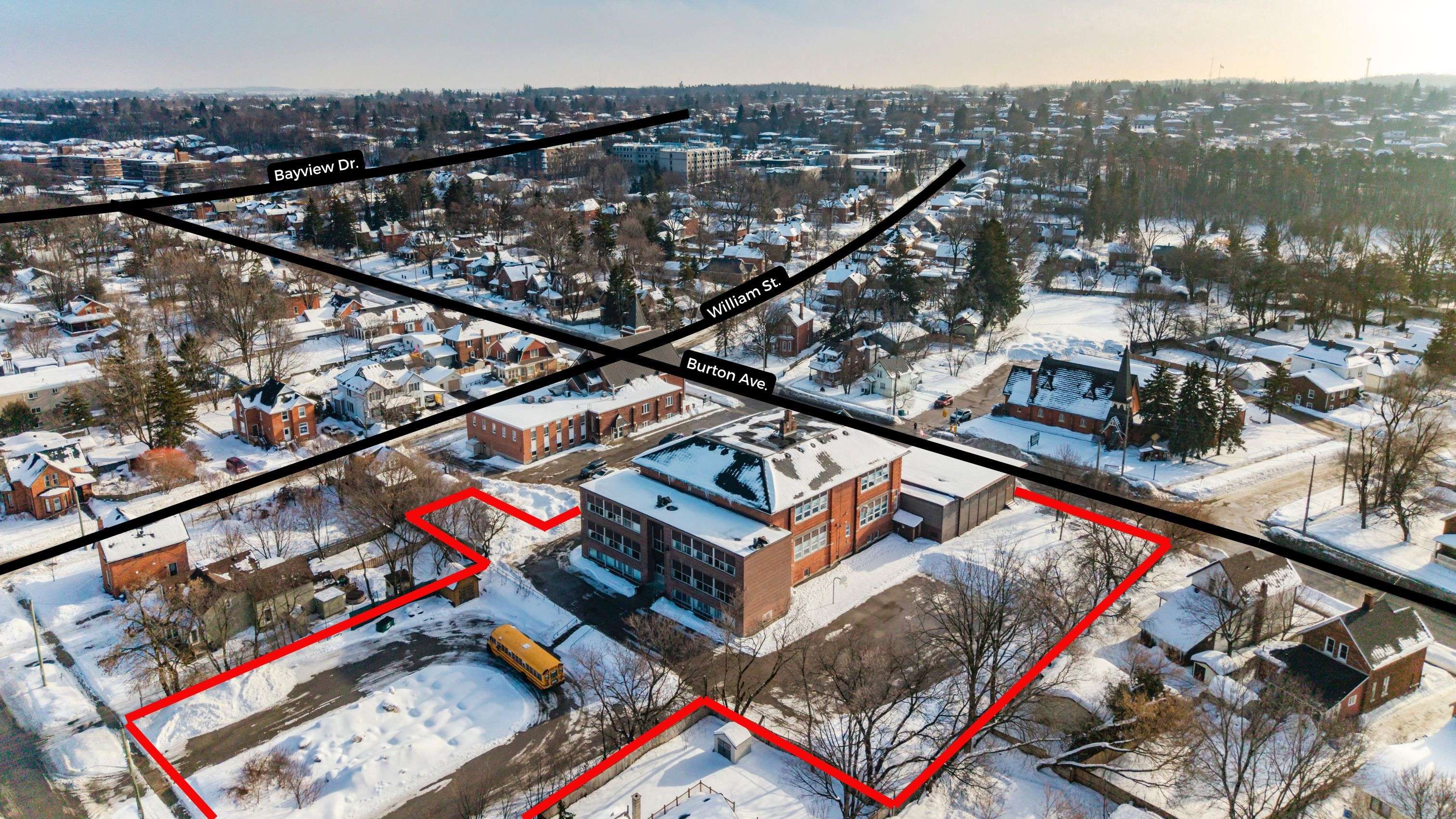 25 Burton AVE, Barrie, ON L4N 2R3
