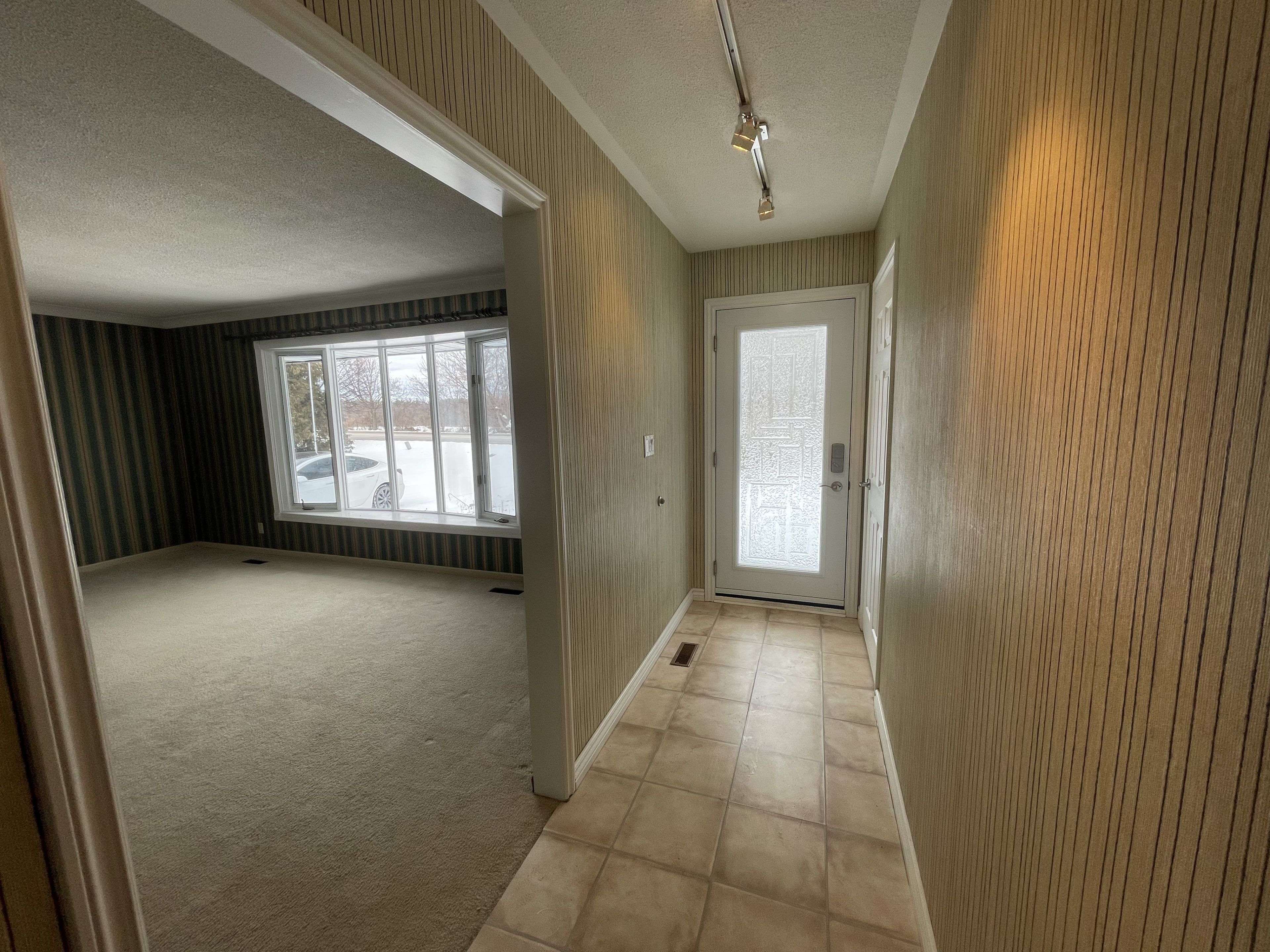 10208 Tenth Line, Halton Hills, ON L0P 1K0