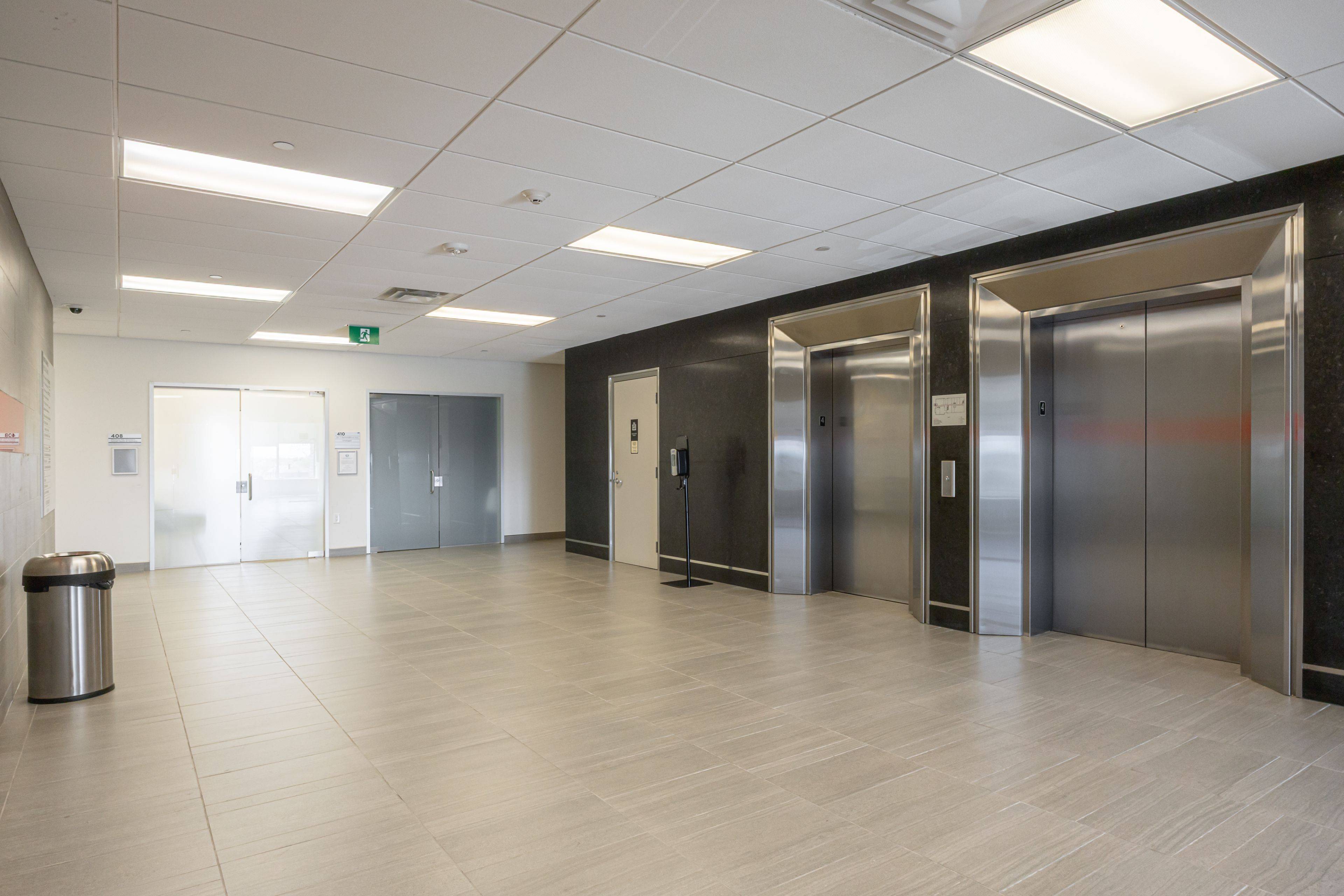 3075 Hospital Gate #408, Oakville, ON L6M 4H6