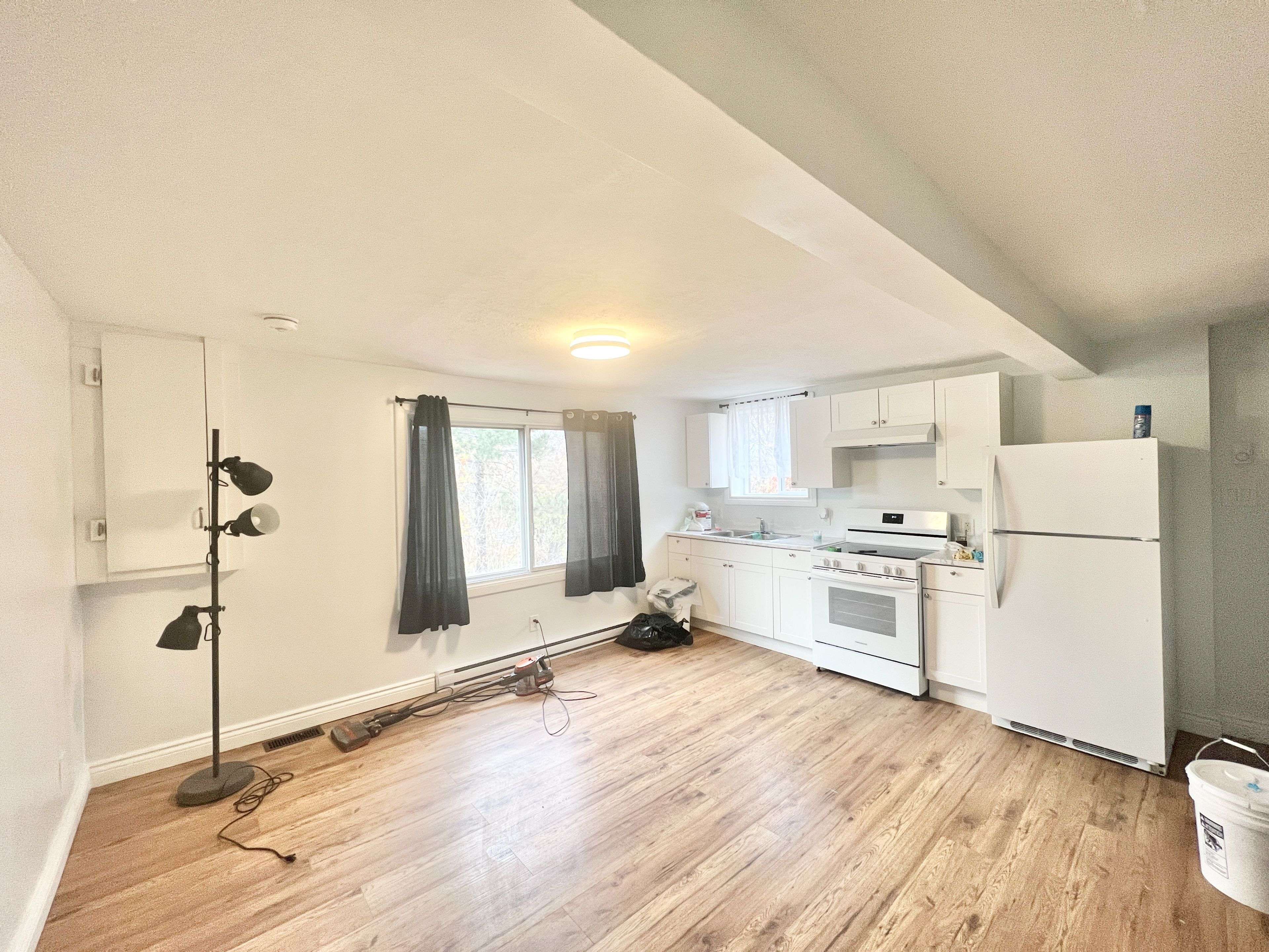 67 Queen Mary ST #B, Cityview - Parkwoods Hills - Rideau Shore, ON K1K 1X6