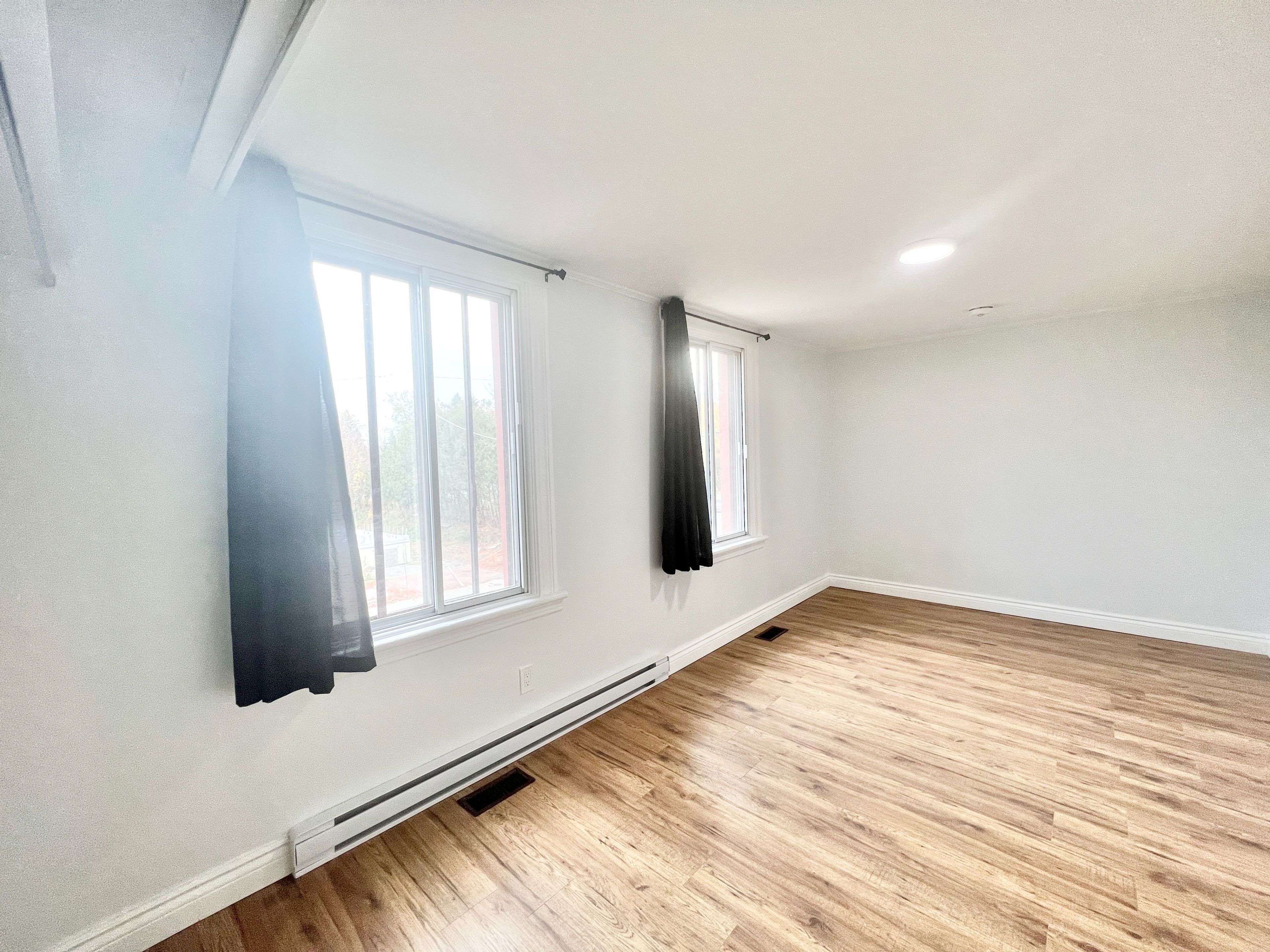 67 Queen Mary ST #B, Cityview - Parkwoods Hills - Rideau Shore, ON K1K 1X6