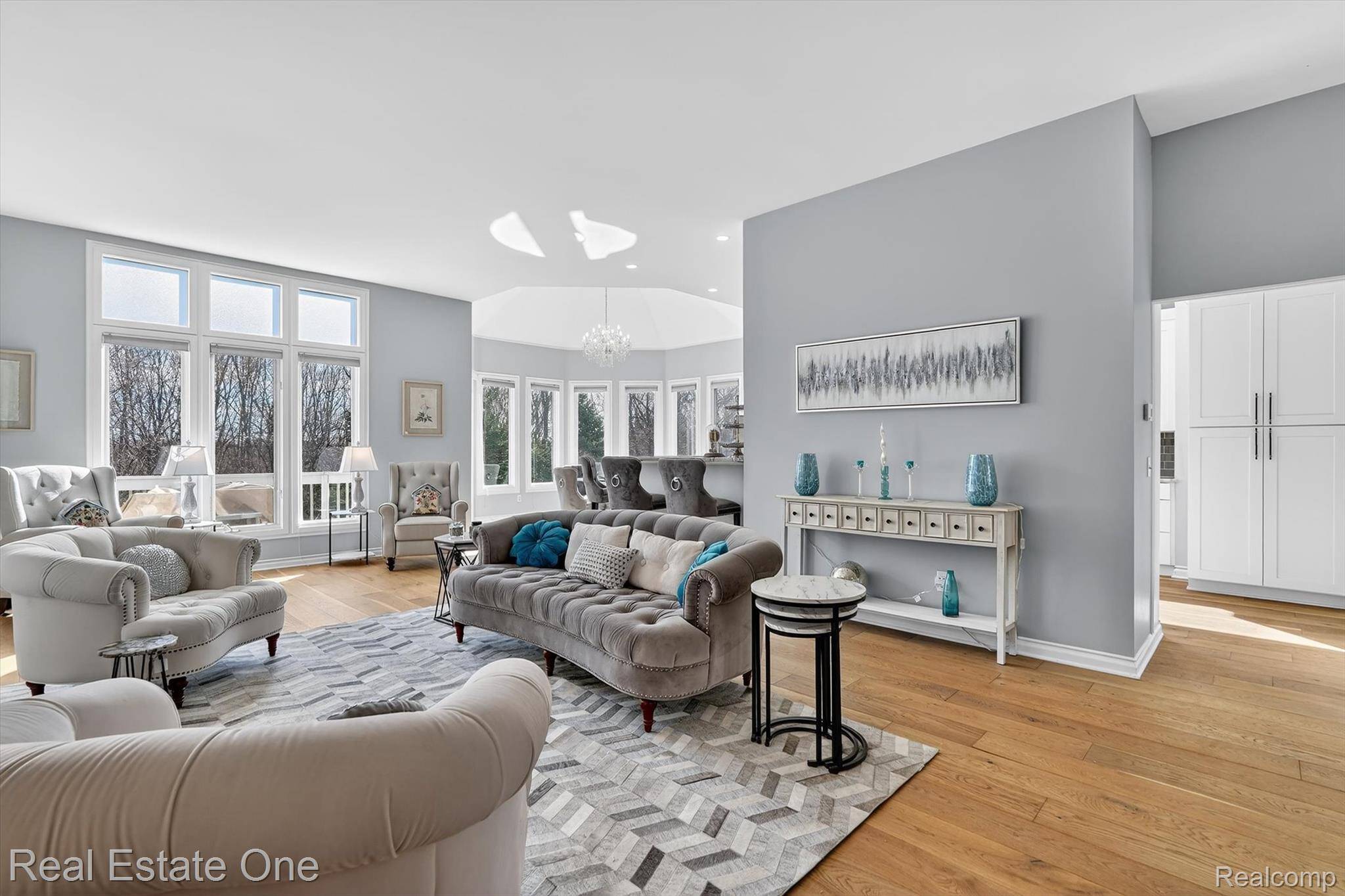 1088 Eagle Nest DR, Milford Village, MI 48381