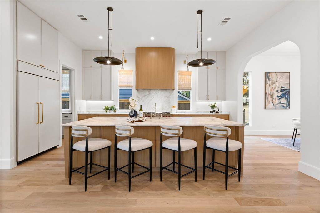 7327 Casa Loma Avenue, Dallas, TX 75214