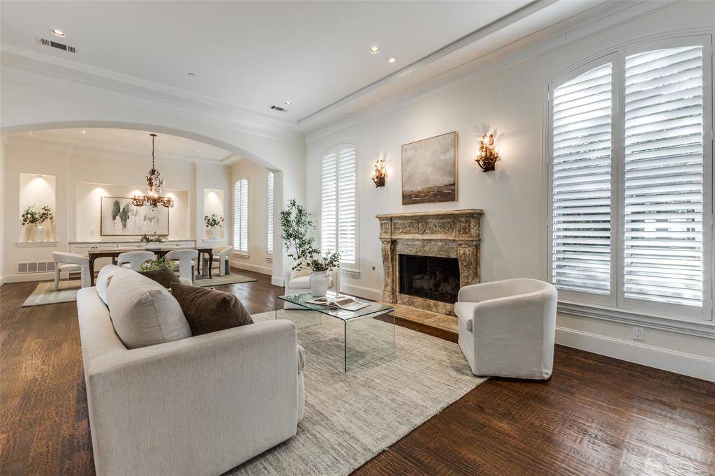 14828 Bellbrook Drive, Addison, TX 75254