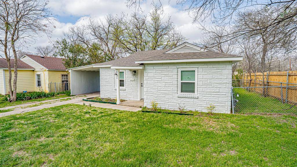 542 S Redford Lane, White Settlement, TX 76108