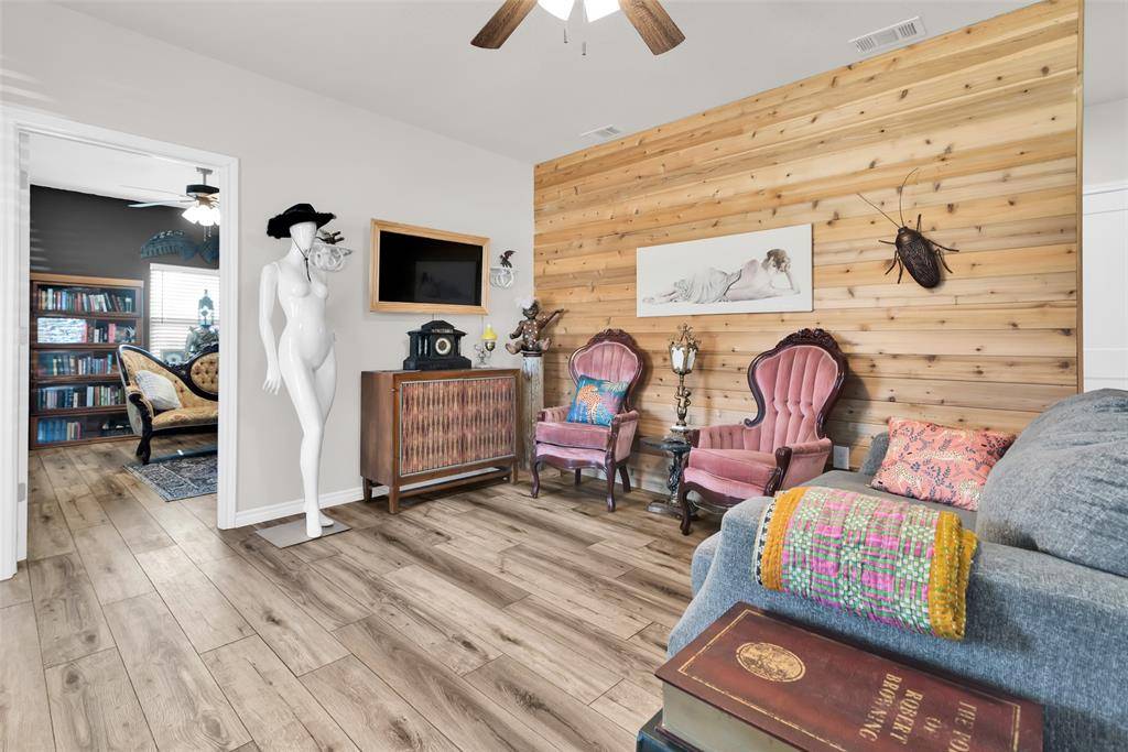 305 N Church Street, Blue Ridge, TX 75424