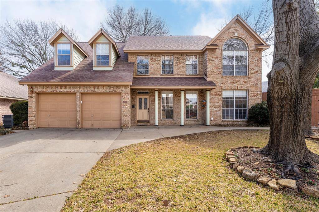 5704 Champion Court, Arlington, TX 76017