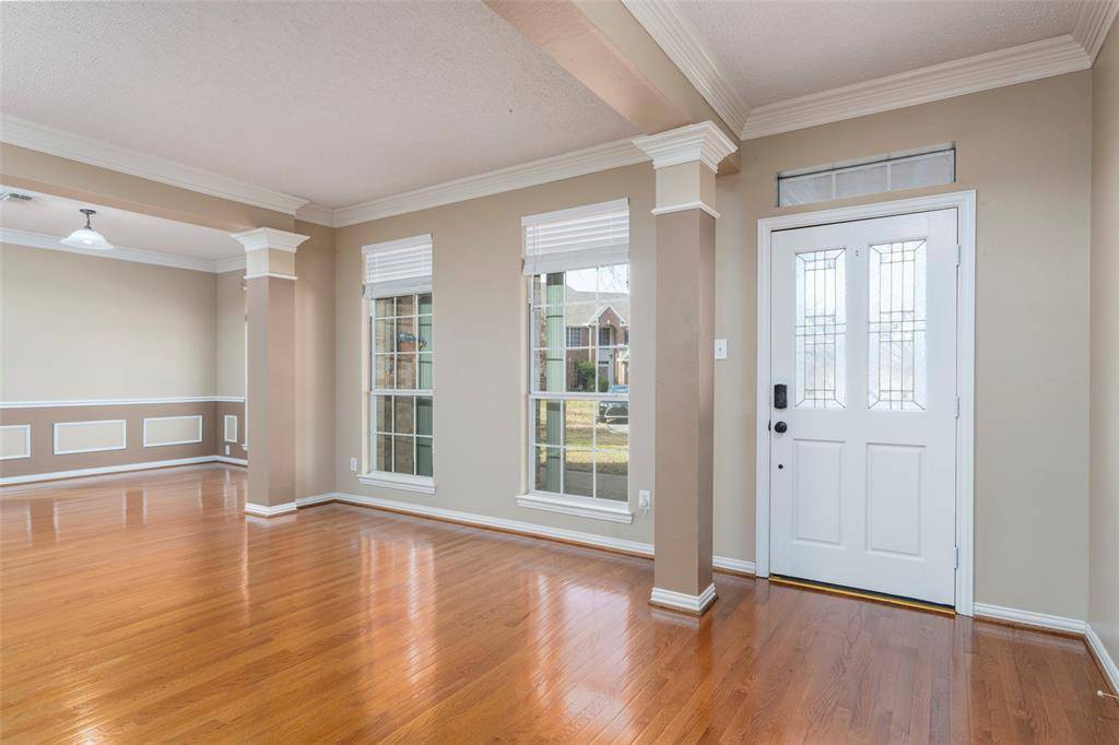 5704 Champion Court, Arlington, TX 76017