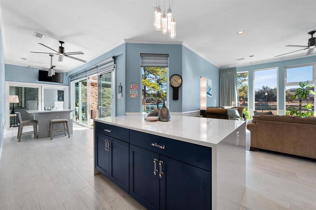 5211 Vicksburg Drive, Arlington, TX 76017