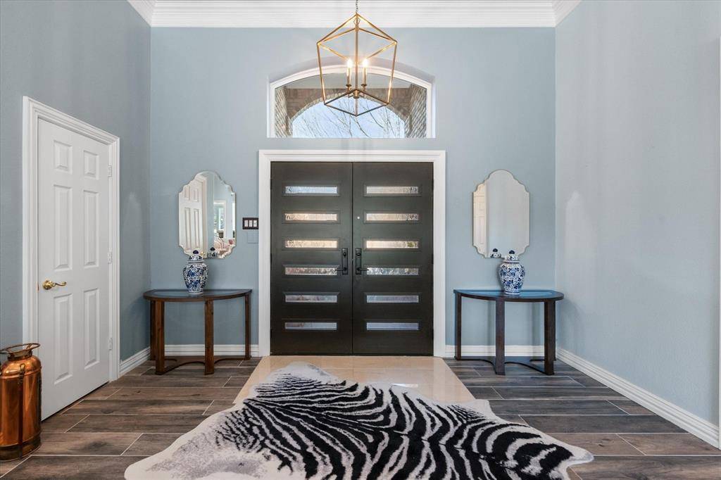 5211 Vicksburg Drive, Arlington, TX 76017