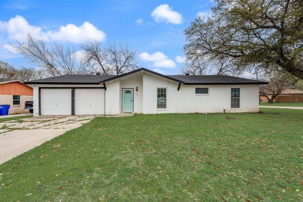 305 Live Oak Drive, Mansfield, TX 76063