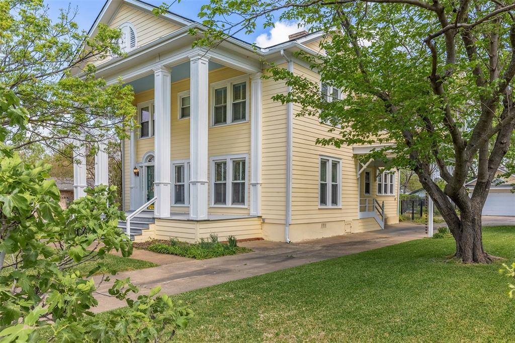 1017 N Woods Street, Sherman, TX 75092