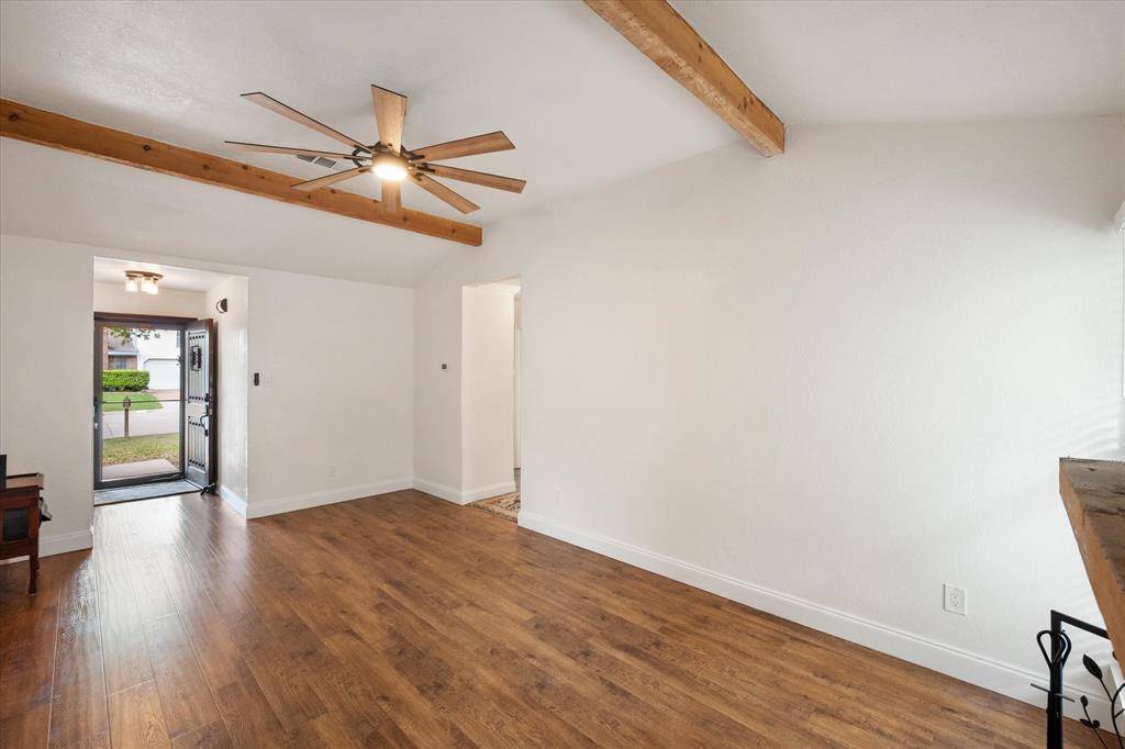 635 S Waxahachie Street, Mansfield, TX 76063