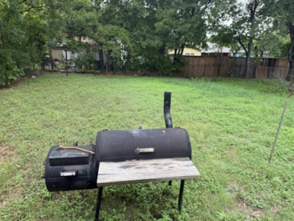 3233 Evans Avenue, Fort Worth, TX 76110