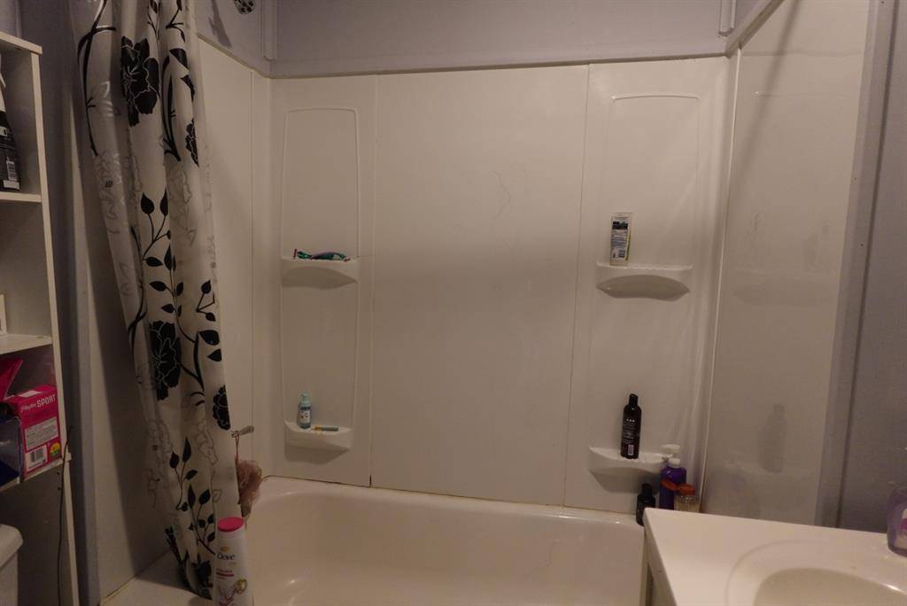 107 S Williams Drive, Comanche, TX 76442