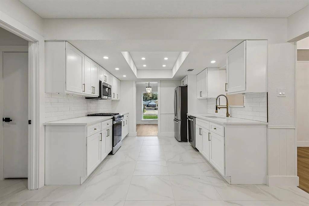 1704 Venetian Circle, Arlington, TX 76013