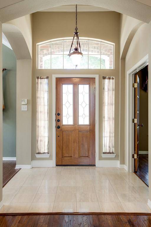 2221 Briary Trace Court, Lewisville, TX 75077