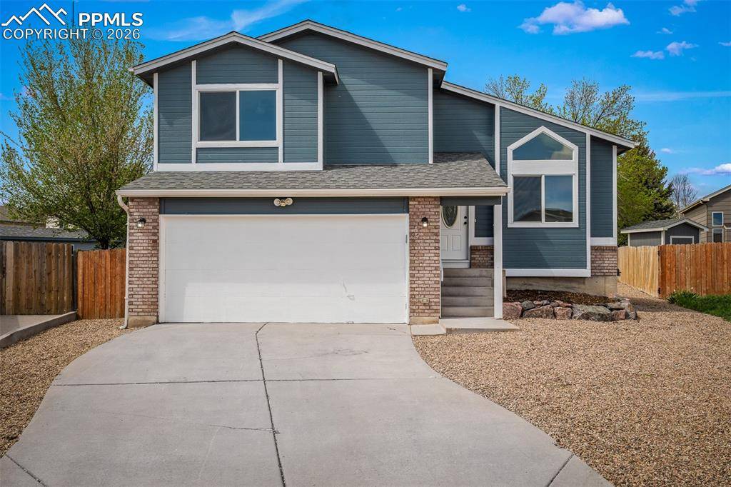 749 Memory LN, Fountain, CO 80817