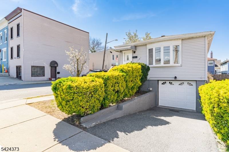 1701 79Th St, North Bergen Twp., NJ 07047