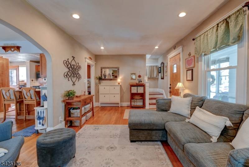 157 Berwyn St, Roselle Park Boro, NJ 07204