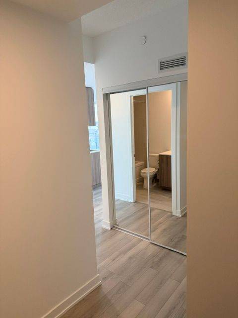 15 Skyridge DR #1709, Brampton, ON L6P 4S3