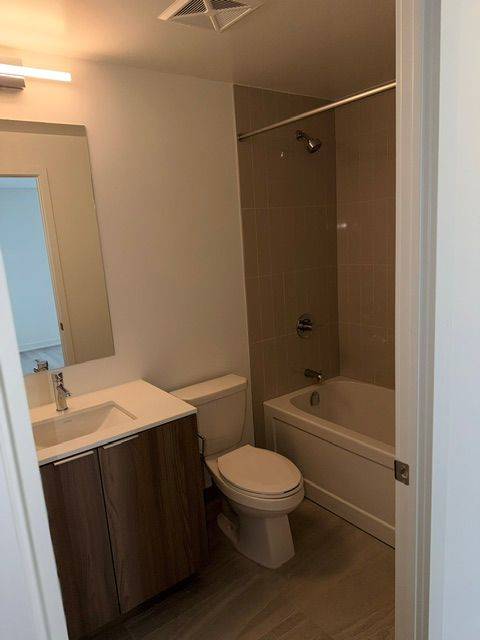 15 Skyridge DR #1709, Brampton, ON L6P 4S3