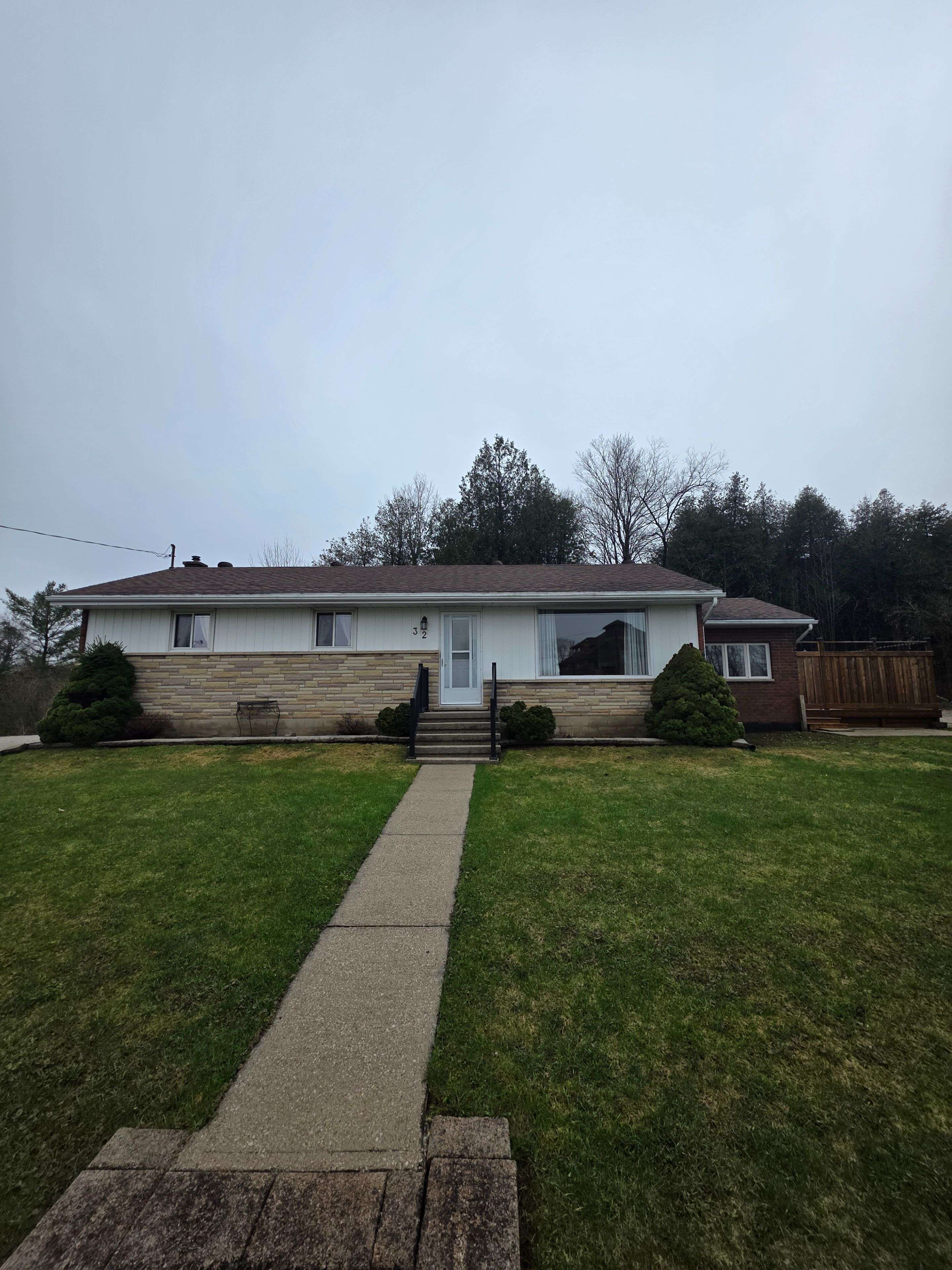 32 Garafraxa ST, Chatsworth, ON N0H 1G0
