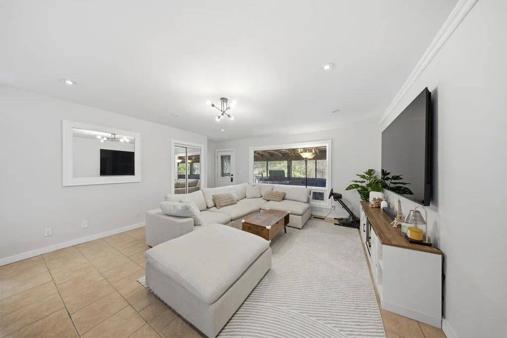 28 BLACK RD, Seguin, ON P2A 2W8