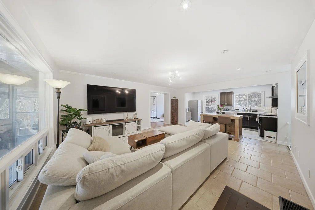 28 BLACK RD, Seguin, ON P2A 2W8