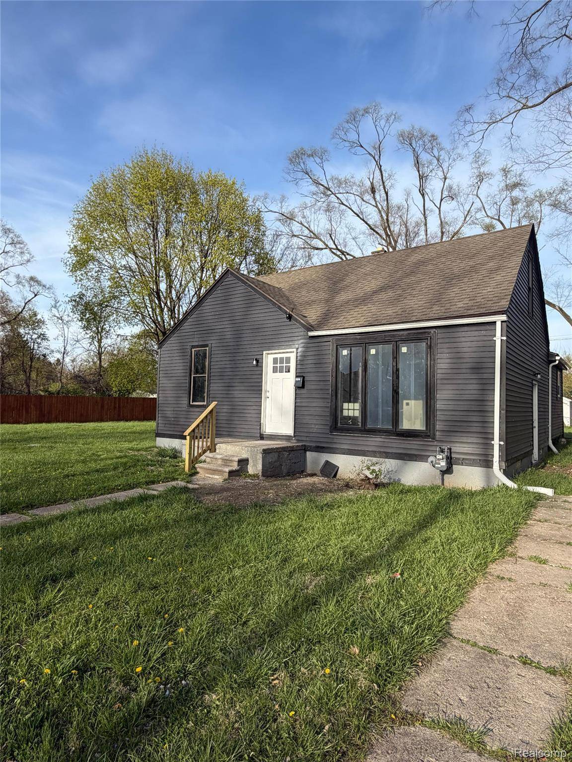 19294 Houghton ST, Detroit, MI 48219