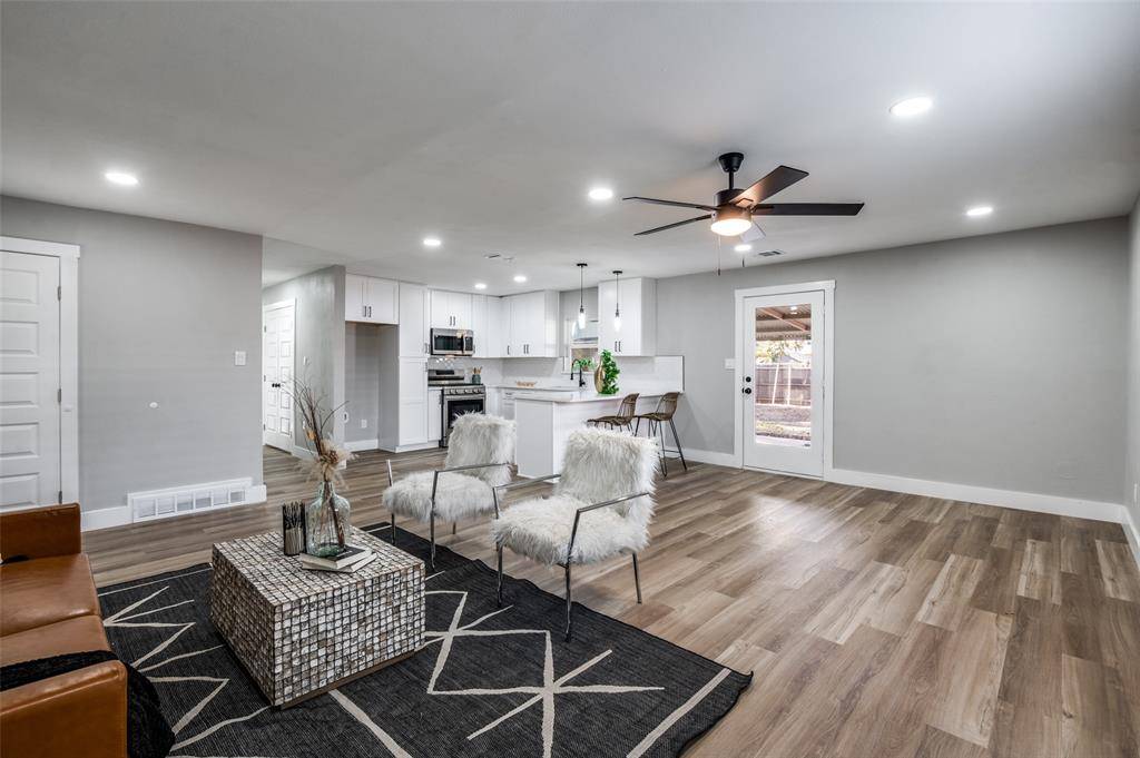 13421 Glenside Drive, Farmers Branch, TX 75234