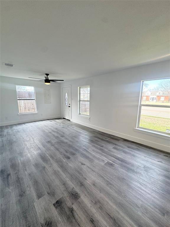 303 W Broad Street, Mansfield, TX 76063