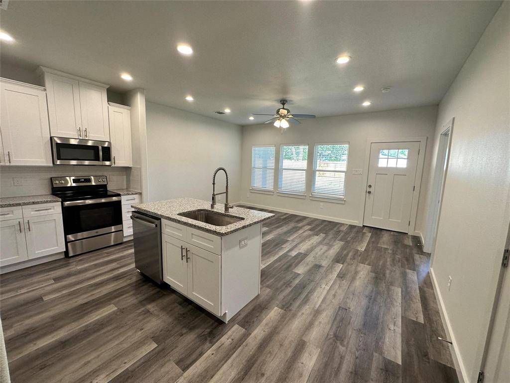 1005 Dubois Street, Denison, TX 75020