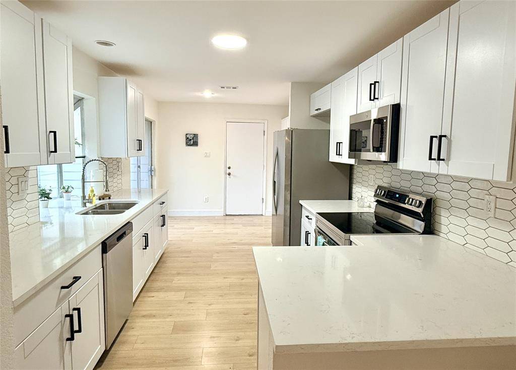 4243 Timberglen Road, Dallas, TX 75287